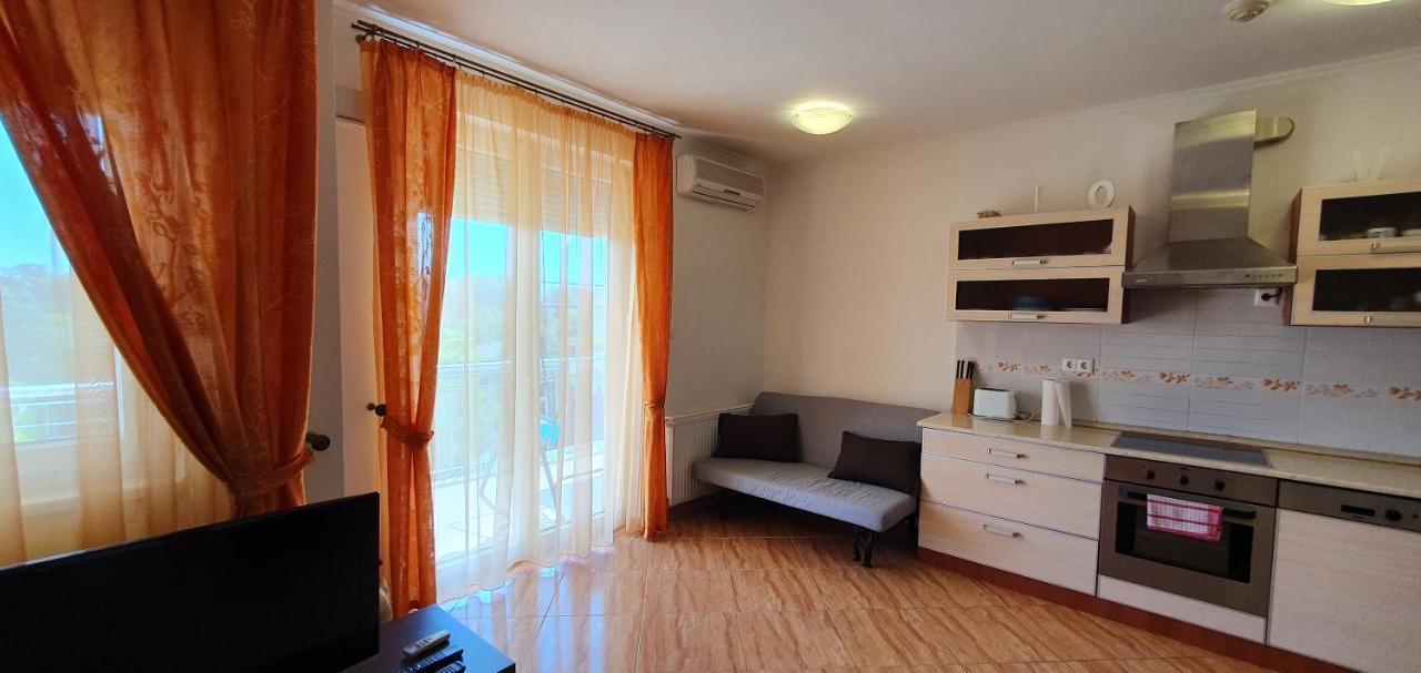 Bazsi Golden Beach Apartman Siófok Extérieur photo