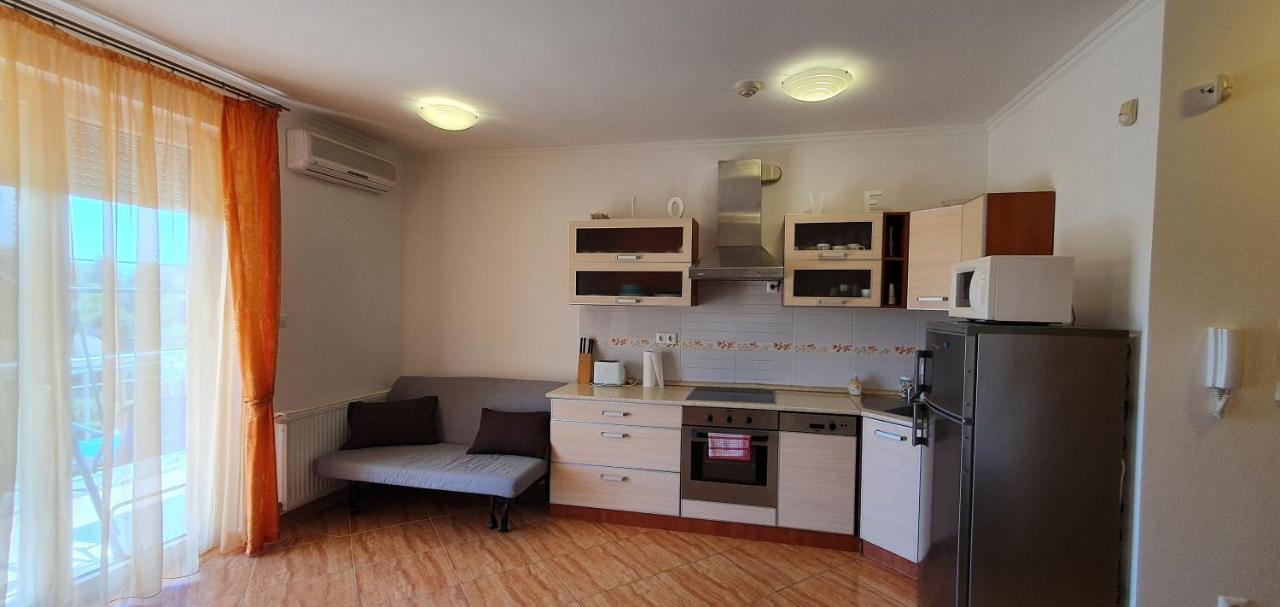 Bazsi Golden Beach Apartman Siófok Extérieur photo